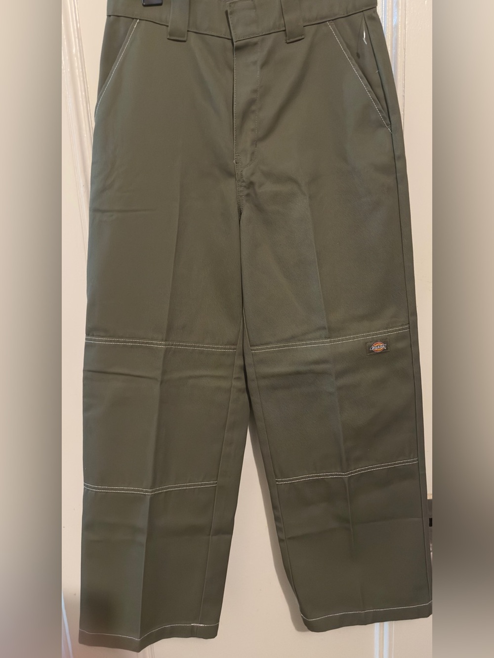 NWT Dickies Women’s Olive Work Pants. Size 4R.